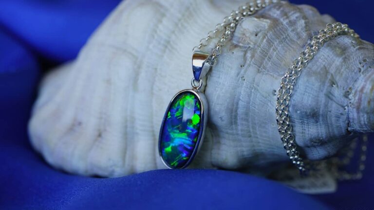 Pourquoi les bijoux en opale sont-ils aussi captivants ?