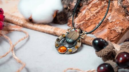 tout savoir animaux totem pendentif