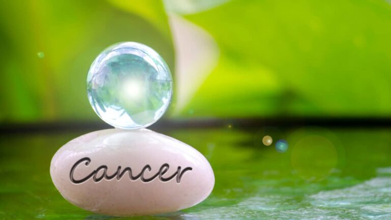 Cancer : les pierres à porter et celles à éviter absolument ! pierres cancer a eviter